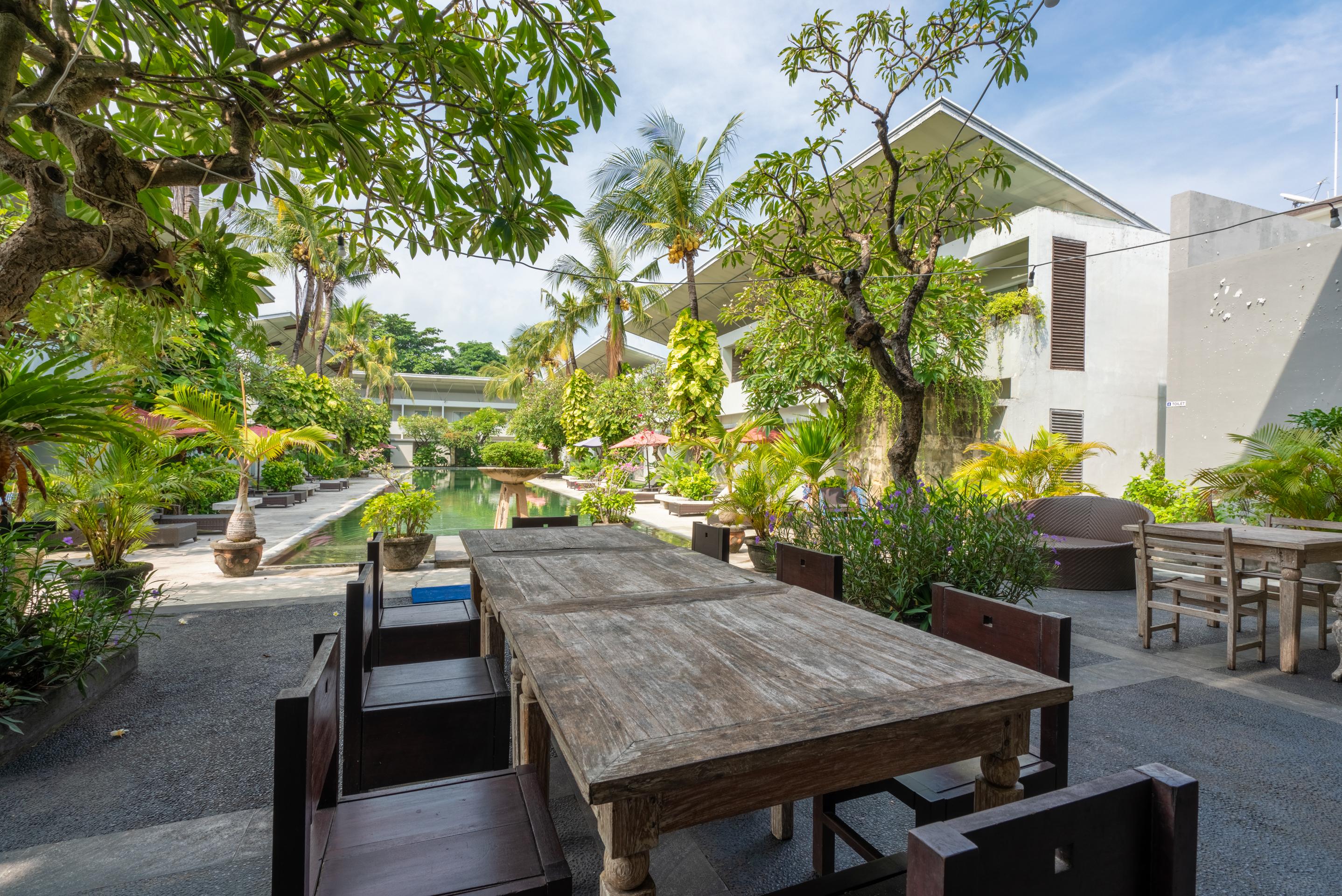 Oyo Flagship 760 Oasis Kuta Hotel Kuta  Exterior photo