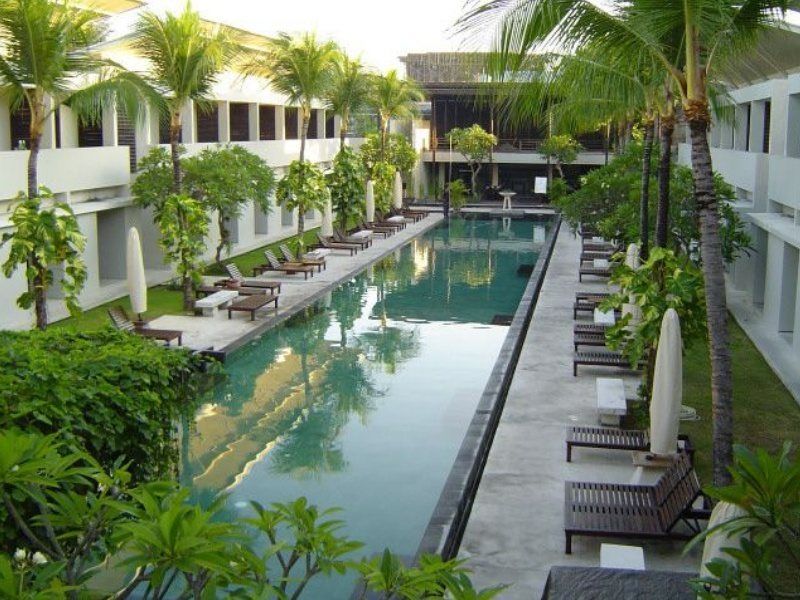 Oyo Flagship 760 Oasis Kuta Hotel Kuta  Exterior photo